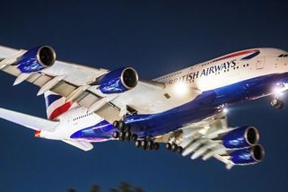 Cestující letěli 13 hodin s mrtvolou. Posádka uložila zemřelou ženu do kuchyňky - Novinky